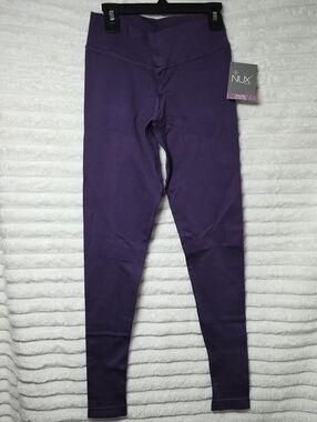 0608 NUX V Ankle Pant In Blackberry